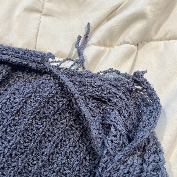 Express Sweater - Picture 4 of 4